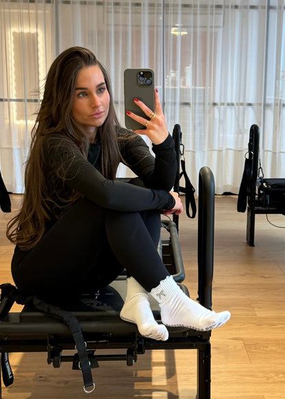 Grey Bow